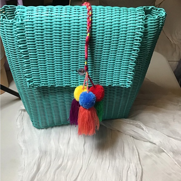 Handbags - 💕Woven backpack purse